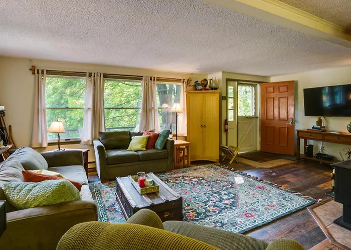 Great Valley Home W/ On-Site Pond, 7 Mi To Skiing!