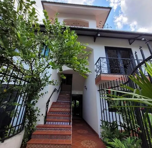 Casa Enayati