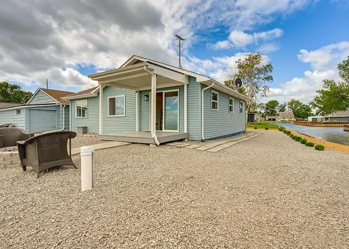 Serene Lakefront Standish Home W/ Fire Pit & Grill