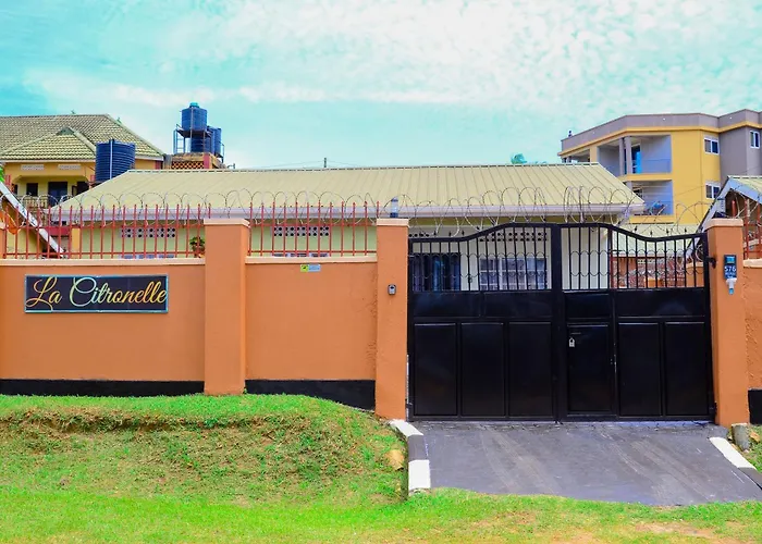 La Citronnelle, Entire 3-Bedroom Holiday Home, Lovingly Furnished, In Naalya Kampala