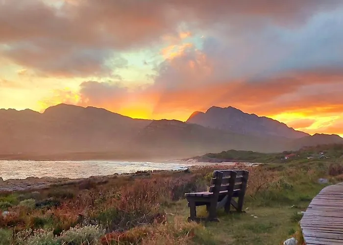 La Mer Seafront Selfcatering Accommodation Kleinmond