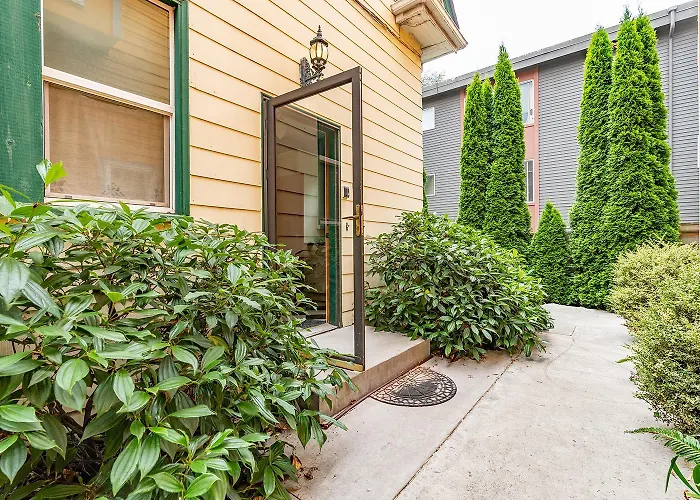 Charming Capitol Hill Craftsman
