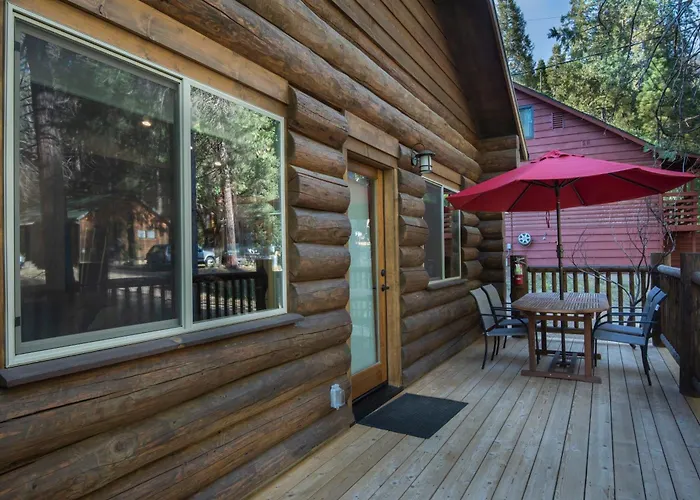 The Mini Cabin At The Redwoods In Yosemite