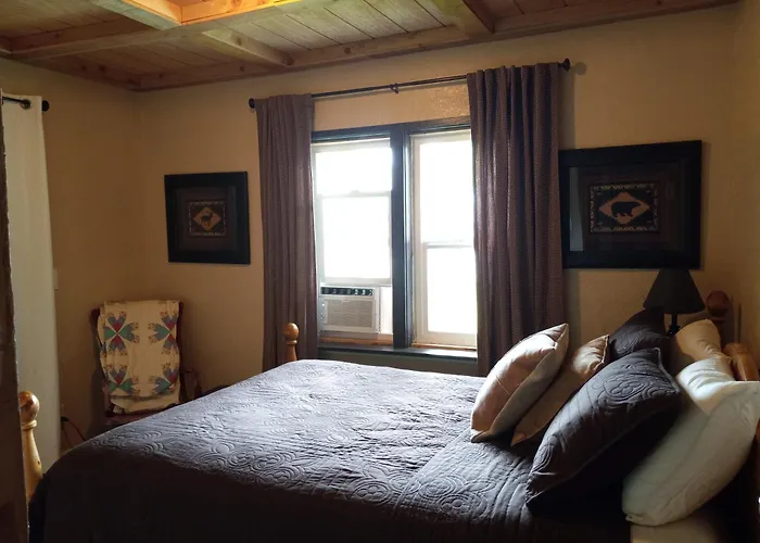 The Goulding Cottage And Farm - 4 Beds, 3 Baths