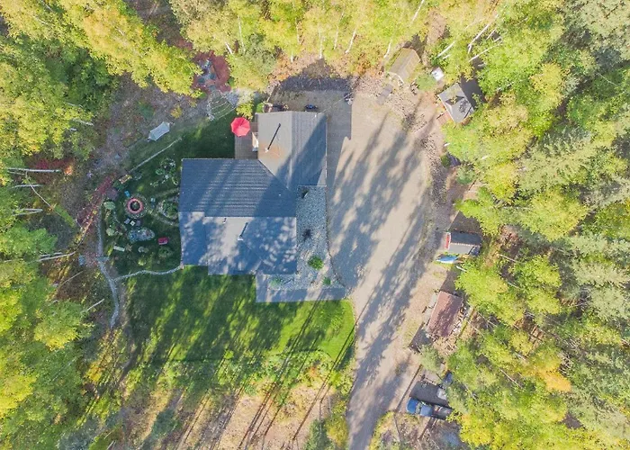 The Skarland Trail Cabin