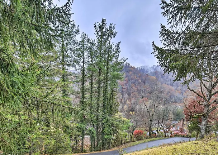 Peaceful Cottage W/ Mtn View Near Atv Trails!