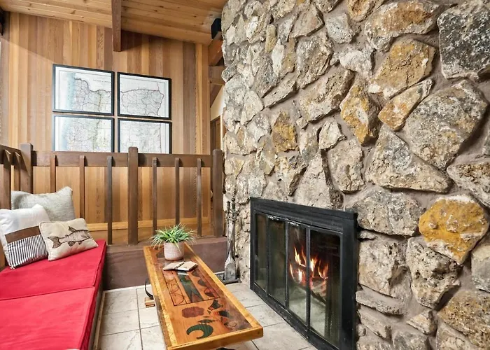 Zigzag Basecamp - Cozy Cabin Perfect For Nature Escapes W/ Hot Tub
