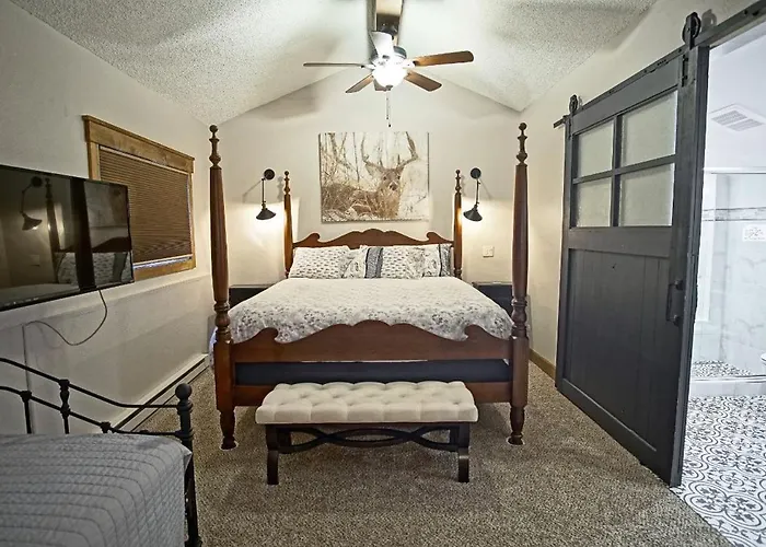 Deck With Views, Gas Grill, Renovated Luxurious Townhome On Burgess Creek