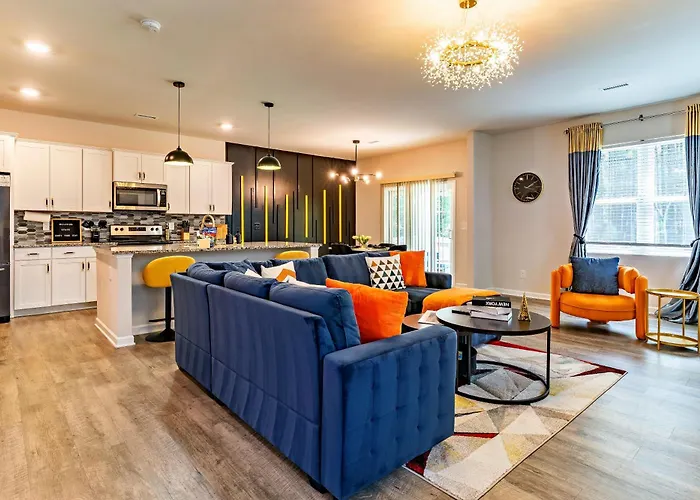 Limited-Time Offer , Raleigh Luxe Family Retreat, Sleeps 6! 15 Min To Downtown, Kids Gear, Fast Wifi For Wfh, Ping Pong! Ev & Pet Friendly