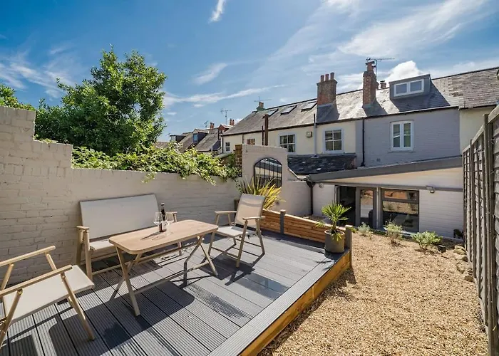 Captain'S Cottage - 1Br, Garden, 2-Min Walk To High St