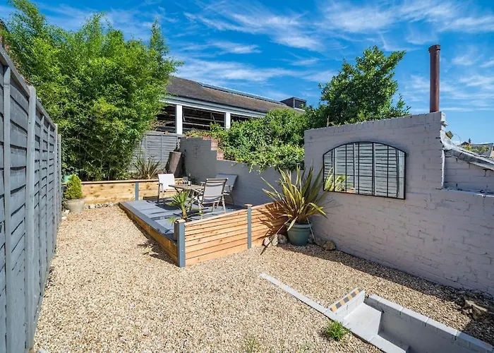 Captain'S Cottage - 1Br, Garden, 2-Min Walk To High St