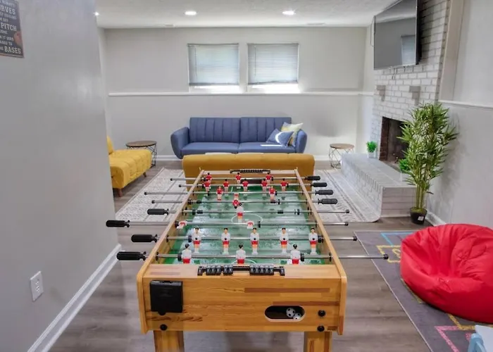 Modern-Sunroom-15Min To Dwntwn-Grps-Kids-Firepit