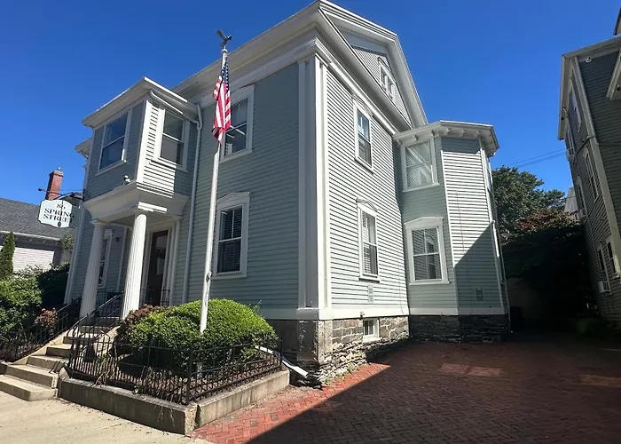 Charming Victorian Home Downtown Newport