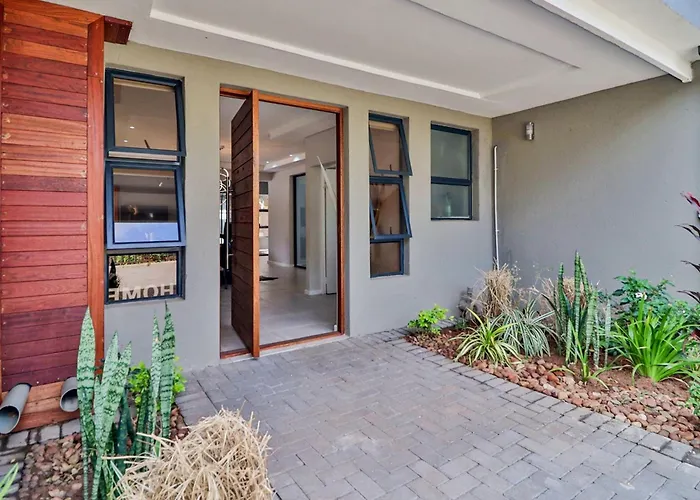 House Of Bongekile 4 Bed Luxury Home 10 Min From Kruger National Park, Malelane