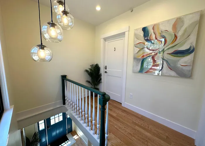 Epic Downtown Newport Location W Parking