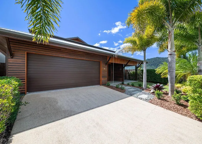 Airlie Beach Marina-Front Luxury At 10 The Cove