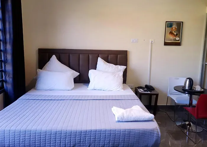 Stay Simple Lodge