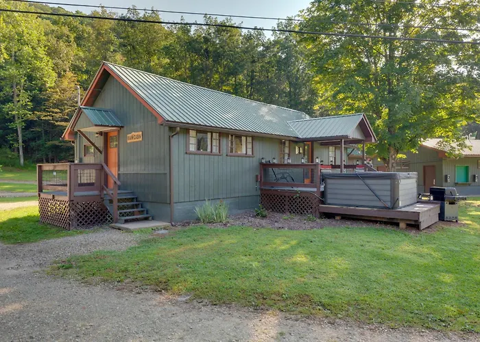 Private Hot Tub: Main Cabin At Elk Creek Escape!