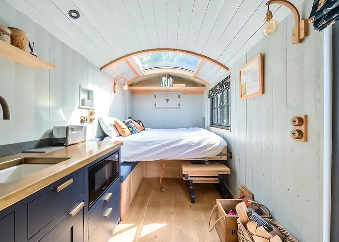 Butcher'S Arms - Shepherd Huts