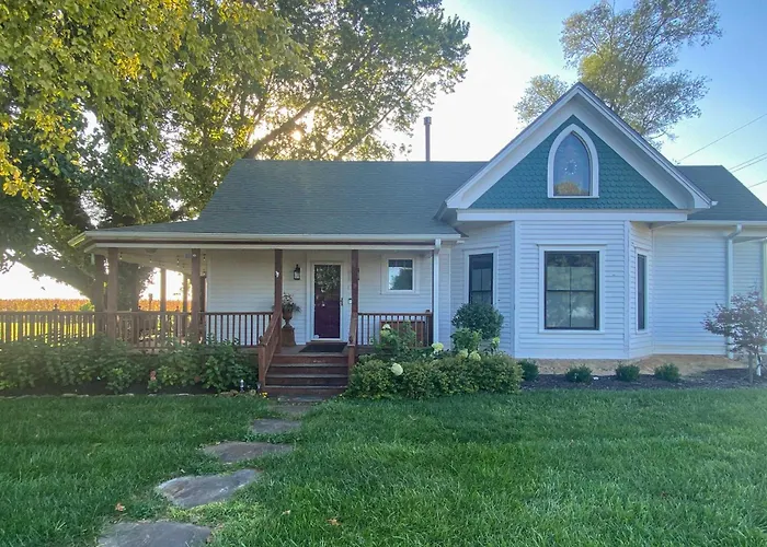 Countryside Cottage W/ Large Yard Near Topeka