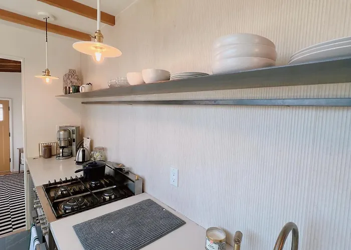 Charming 2Br Cottage With Bay And City Views-Gated Luxury Private Place