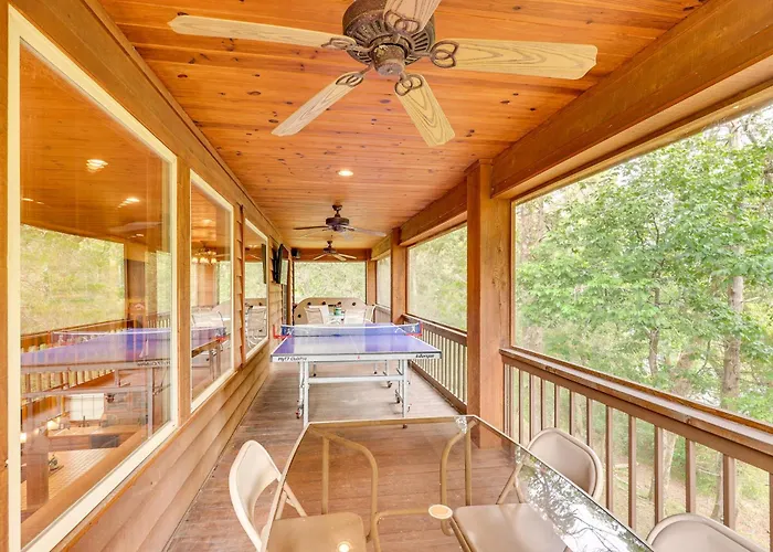 Riverfront Cabin On 2 Acres In Glenwood!