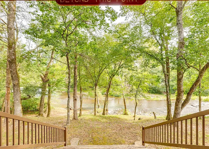 Riverfront Cabin On 2 Acres In Glenwood!