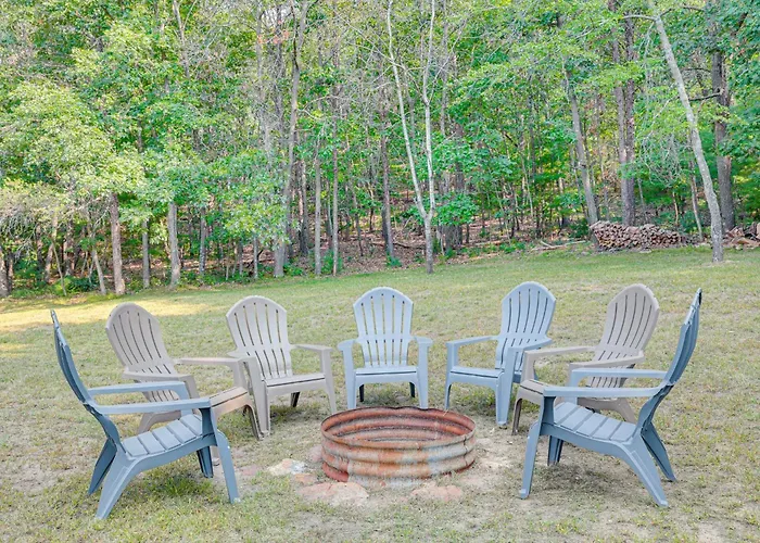 Four-Season Home On Scenic Bluff Country Acreage!