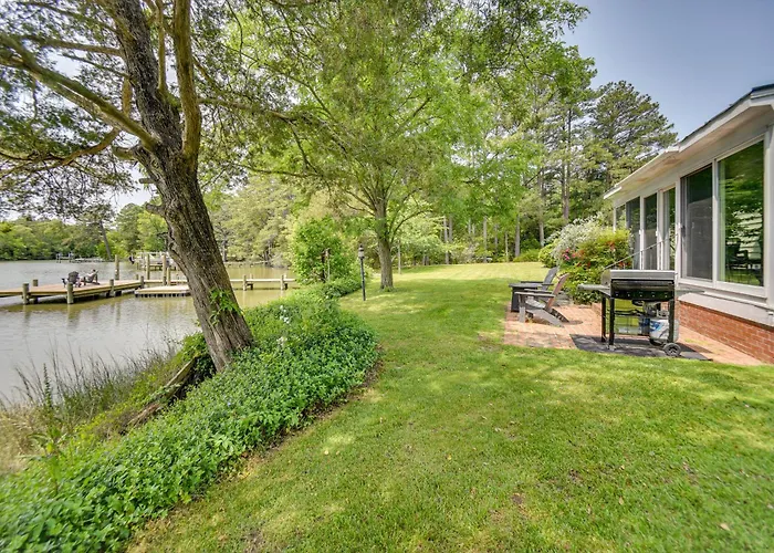 15 Mi To Gloucester: Waterfront Mathews Home!