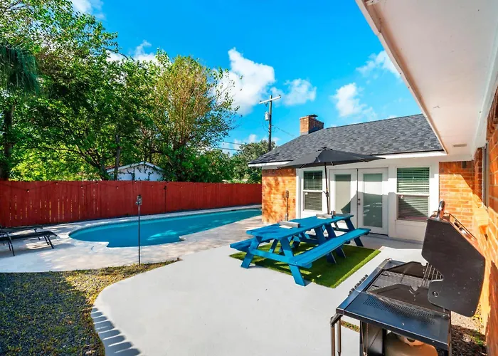 Amazing 4Br 2Ba Winter Home With Pool & Game-Movie Room