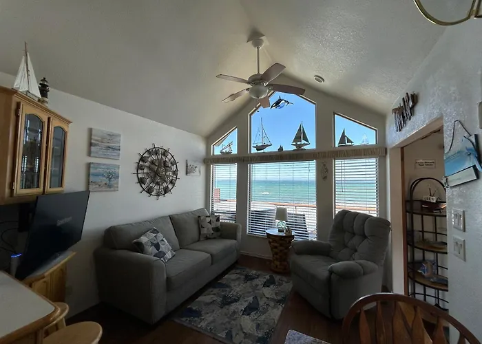 Oceanfront Cabin 9 With Jacuzzi & Awesome Views