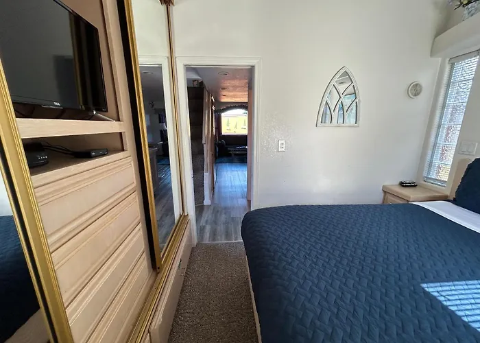 Ocean Cabin 28 W Private Jacuzzi Pet Friendly