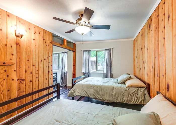 Idyllic Home In Kernville W/ Private Beach Access