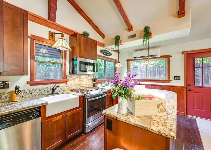 Idyllic Home In Kernville W/ Private Beach Access