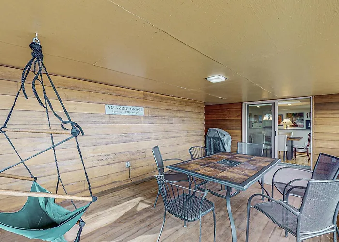 Waterfront Gem W/ Furnished Patio! Columbia Vista