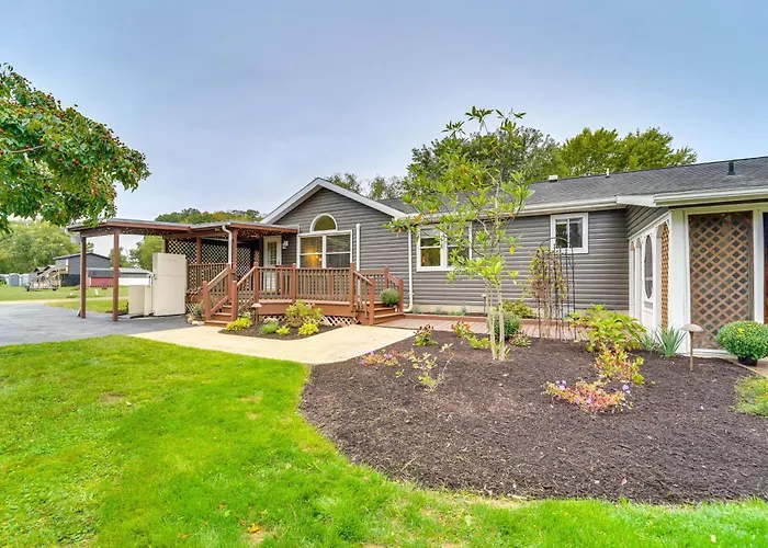 Mtn-View Escape W/ Large Yard In Duncansville!
