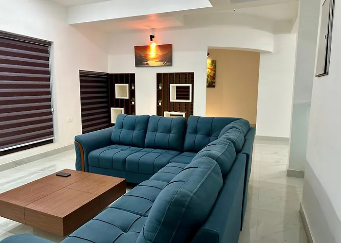 Padmanabham Villa Blissful 3Bhk Stay Near Airport