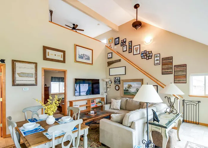Waterfront Johnson Lake Getaway W/ Fire Pit!
