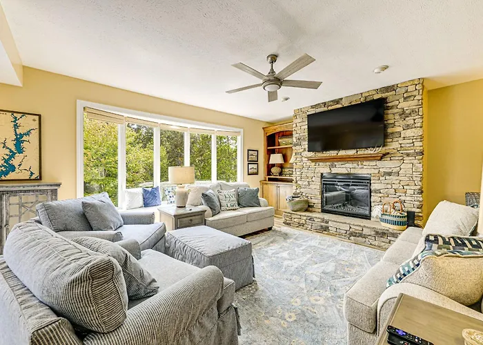 Keowee Key Condo W/ Lake Access!