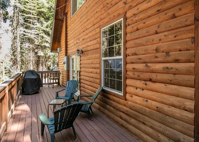 Cabin Minutes From Yosemite