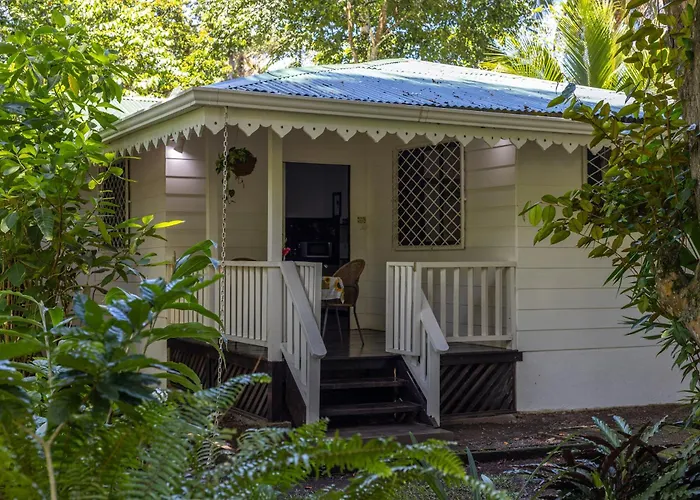 Playa Grande Lodge & Tree House