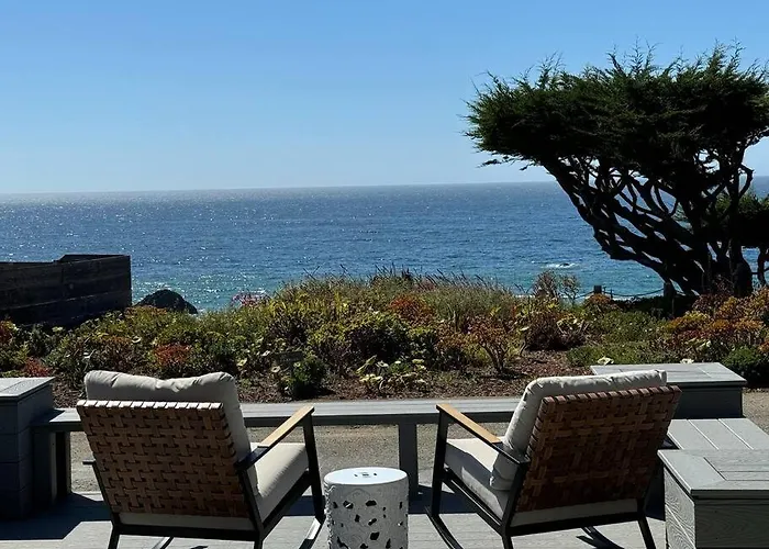 Ocean And Sunset Views - Cliff Side Cottage