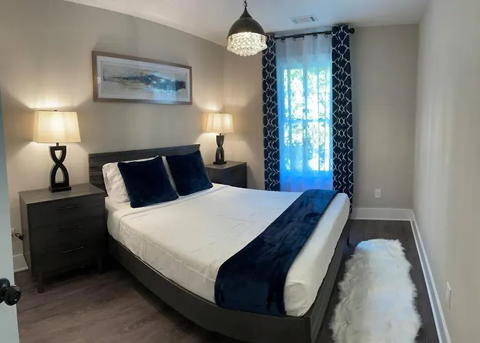 Charming Gainesville Townhome 3