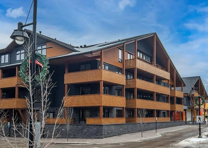 Le Bucheron Stunning Spring Creek Luxury Condo
