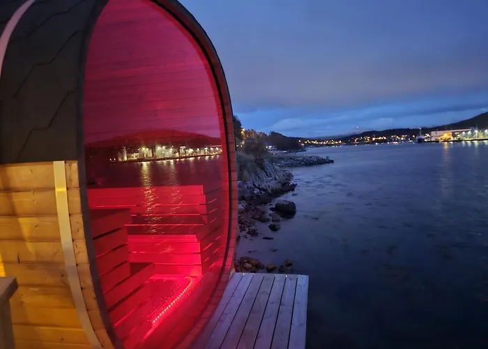 Kaldfjord Sea House