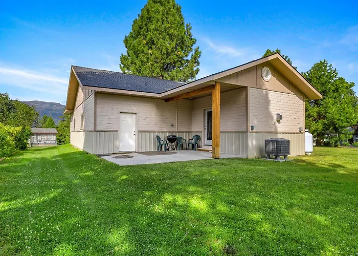 Bogie Bungalow - Walk To Lake, Bar & Restaurant - Near Golf Course - Ac - Fireplace - Pet Ok