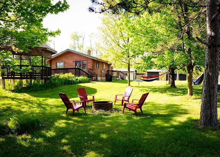 Cozy Cabin With Hottub At Cloverdale Cabins