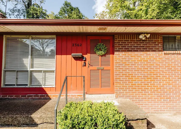 Centrally Located King Bed Midtown Memphis 2362