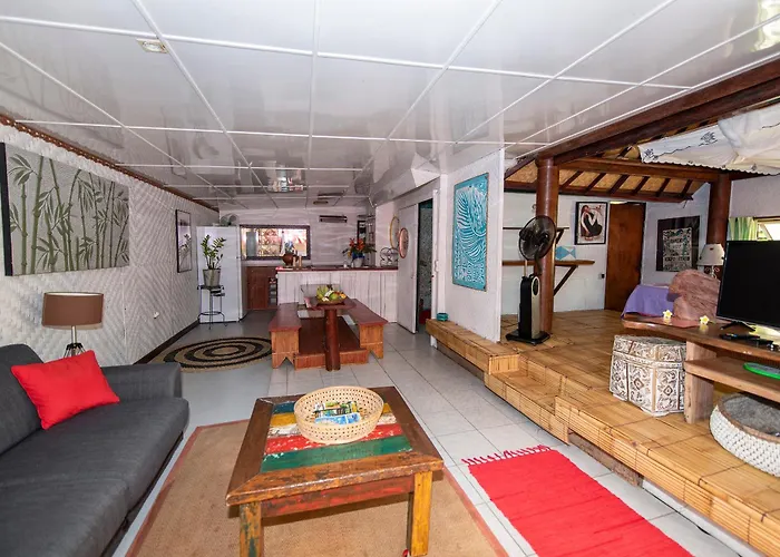 Fare Bamboo Avec Palapa Et Piscine Partagee