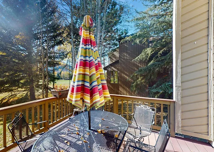 Remodeled Mountain-View Escape